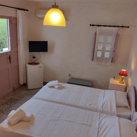 Porto Sikinos Hotel Alopronia Extérieur photo